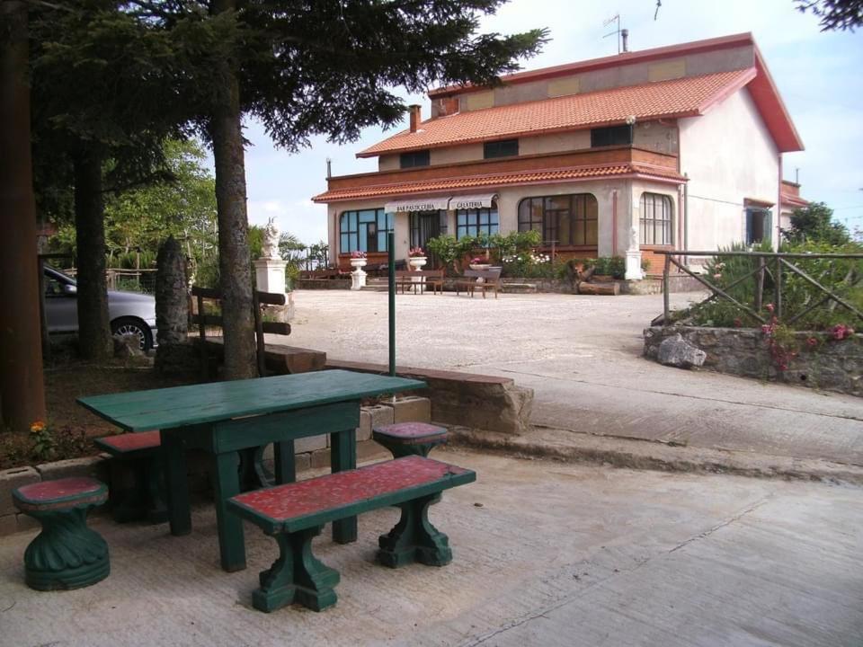 B&B Passo Del Falco Sorianello Exterior photo